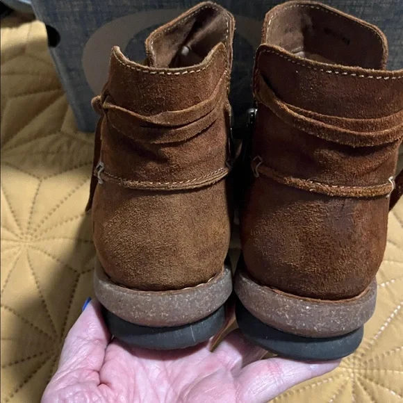 Born Brown Suede Ankle Boots NEW - Picture 2 of 7
